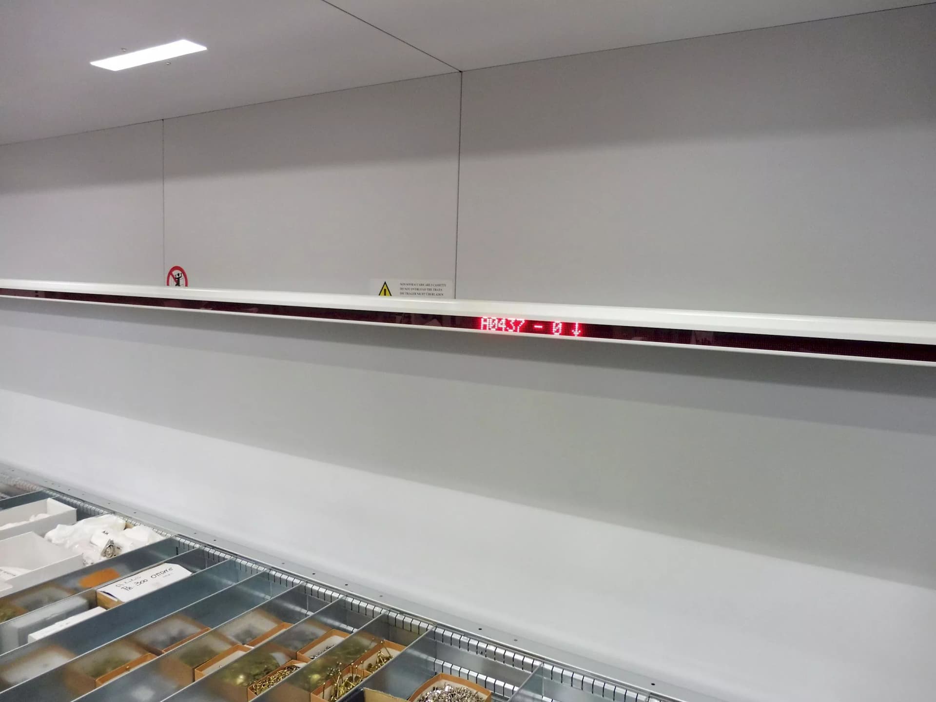 Alphanumeric LED Bar